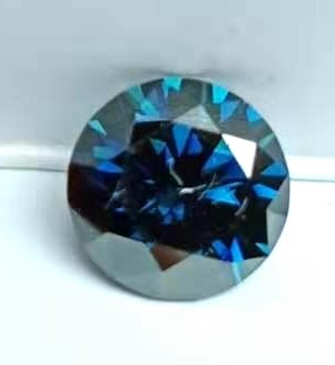 Sapphire moissanite